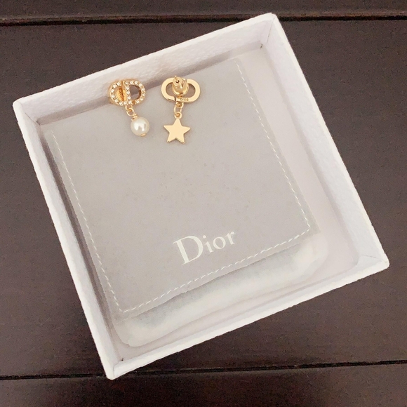 Chanel earrings - Picture 1 of 4